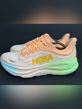 Men’s HOKA Bondi 9 Frost/Pale Tangerine Running Shoes SZ 13D BARELY WORN